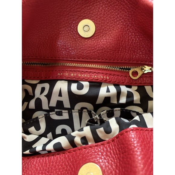 Marc by Marc Jacobs Women’s Classic Q Hillier‎ Leather Hobo Bag Raspberry Red - Picture 8 of 9
